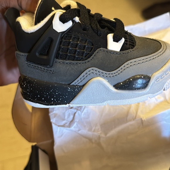 Jordan 4 Retro TD in Black and White - Picture 4 of 10